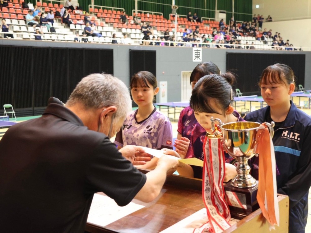 シングルス・ダブルスともに2年連続優勝！高橋穂佳(3年)がシングルス・ダブルス制覇の2冠を達成