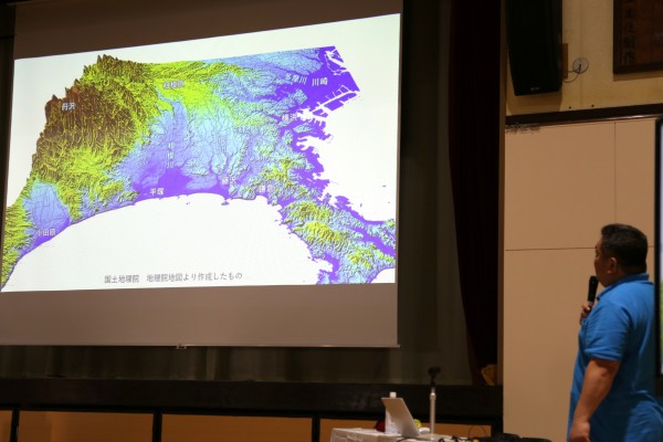 神奈川県の地形概要を説明しています