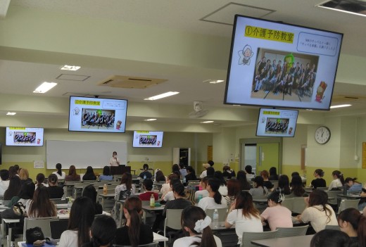 保健師の先輩より、行政保健師の特徴を話していただきました。
