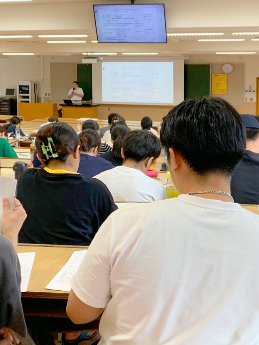 教室の様子３