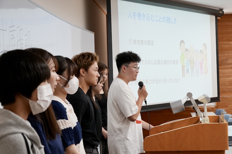 「プロジェクト実践活動」学内報告会を実施