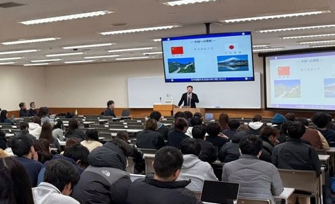 次年度リエゾンゼミⅡの説明会が開かれました