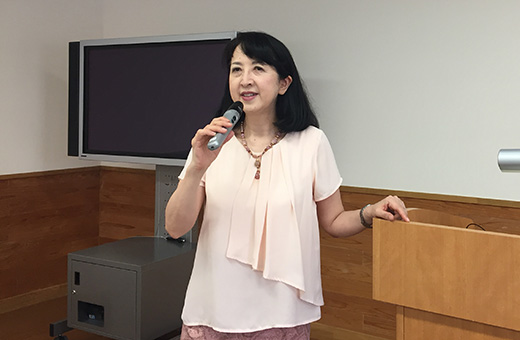 庭野先生による講演