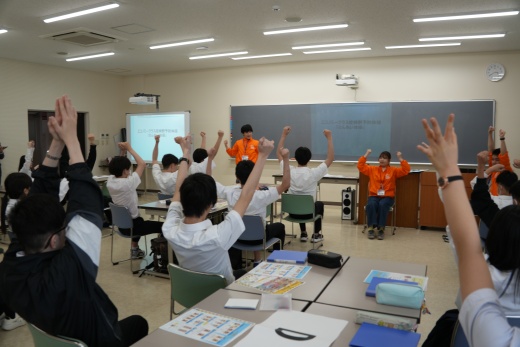 エコノミークラス症候群予防体操の様子