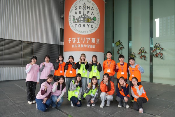 黄色ビブス：東北福祉大学、オレンジ：工学院大学・神戸学院大学、ピンク：東京家政大学