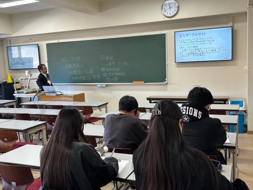 福祉行政学科の講義