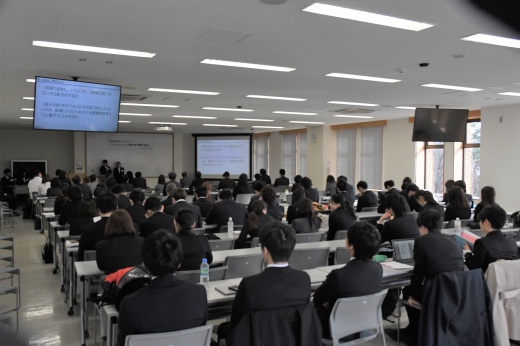 報告会の様子