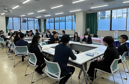 各グループとも盛り上がりを見せた座談会