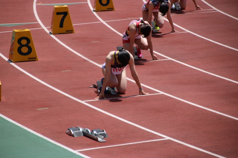 女子200m