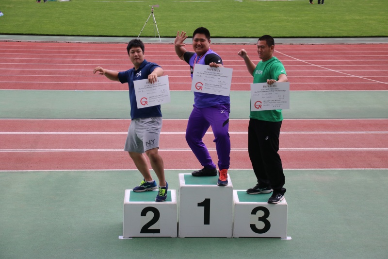 男子砲丸投で優勝した小林洋太