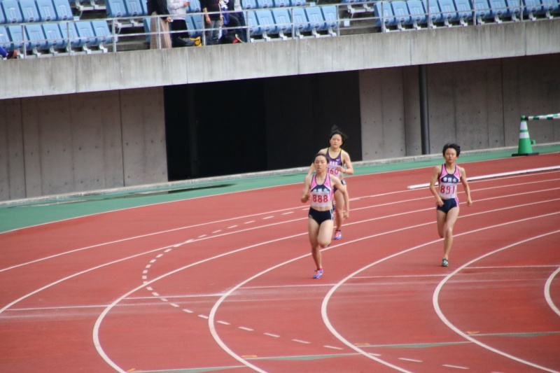 女子400m