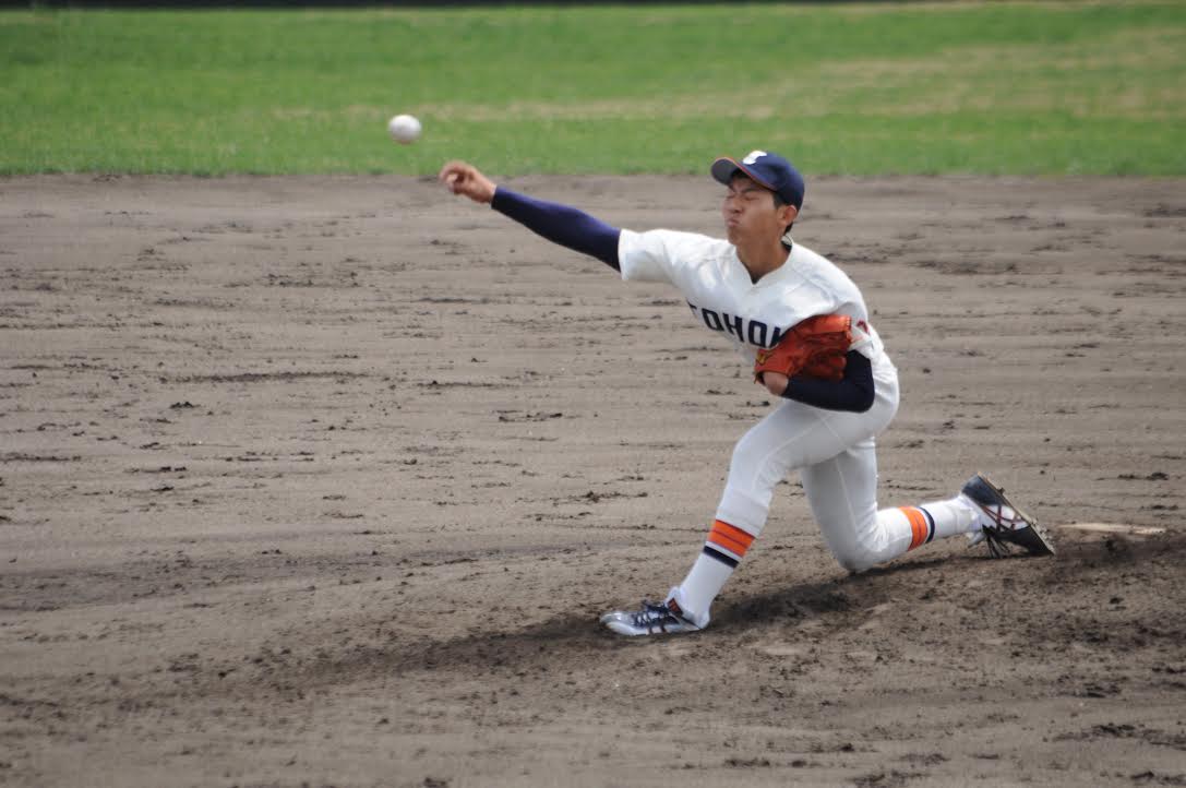 東北学院大学2回戦　10回タイブレーク(0死1,2塁スタート)から登板。今リーグ戦を救ってきた椋木
