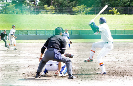 東北大学1回戦、レフト前タイムリーを含む2安打でチームに貢献した3番楠本