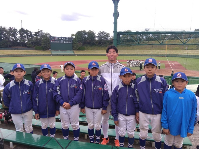 仙台青葉・折立スパローズの選手の皆さんも応援/令和5年度仙台六大学野球春季リーグ第6節　仙台大学戦