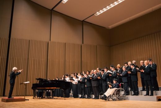 Thirdステージでは、現役&OBOG総勢50名に及ぶ圧巻の演奏を披露しました