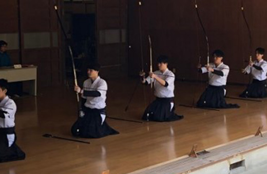 東北大学定期戦に勝利／弓道