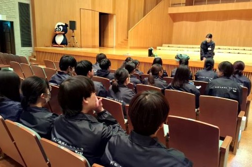 終演後 報告会の様子