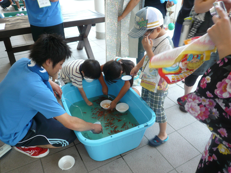 ８月：夏祭り