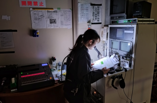 開会前　影アナの様子