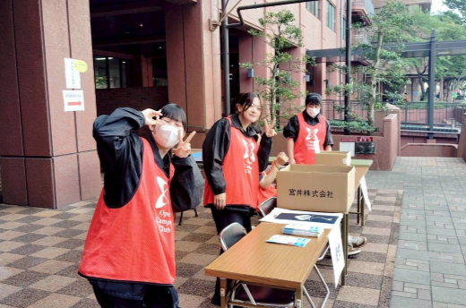 キャンパス内　受付の様子