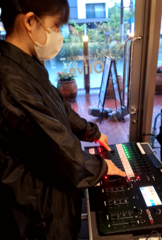 けやきクラブがTFU Cafeteria Oliveにて行われた「Musica de Oliva」に参画しました