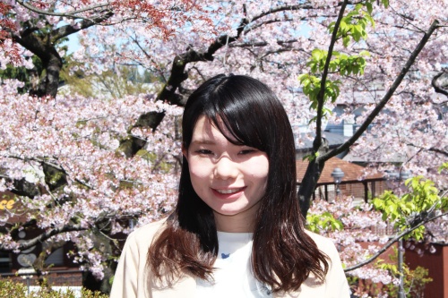 小松 理佳子
