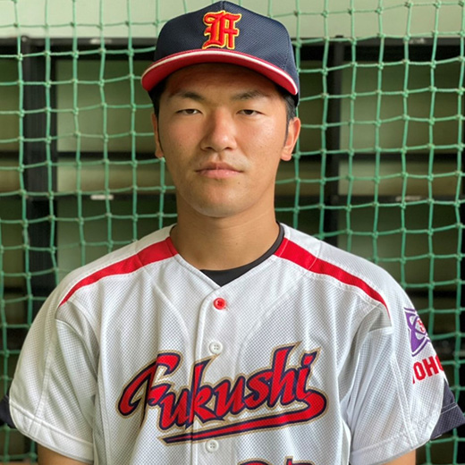 南城大樹：外野手（左翼）　3年