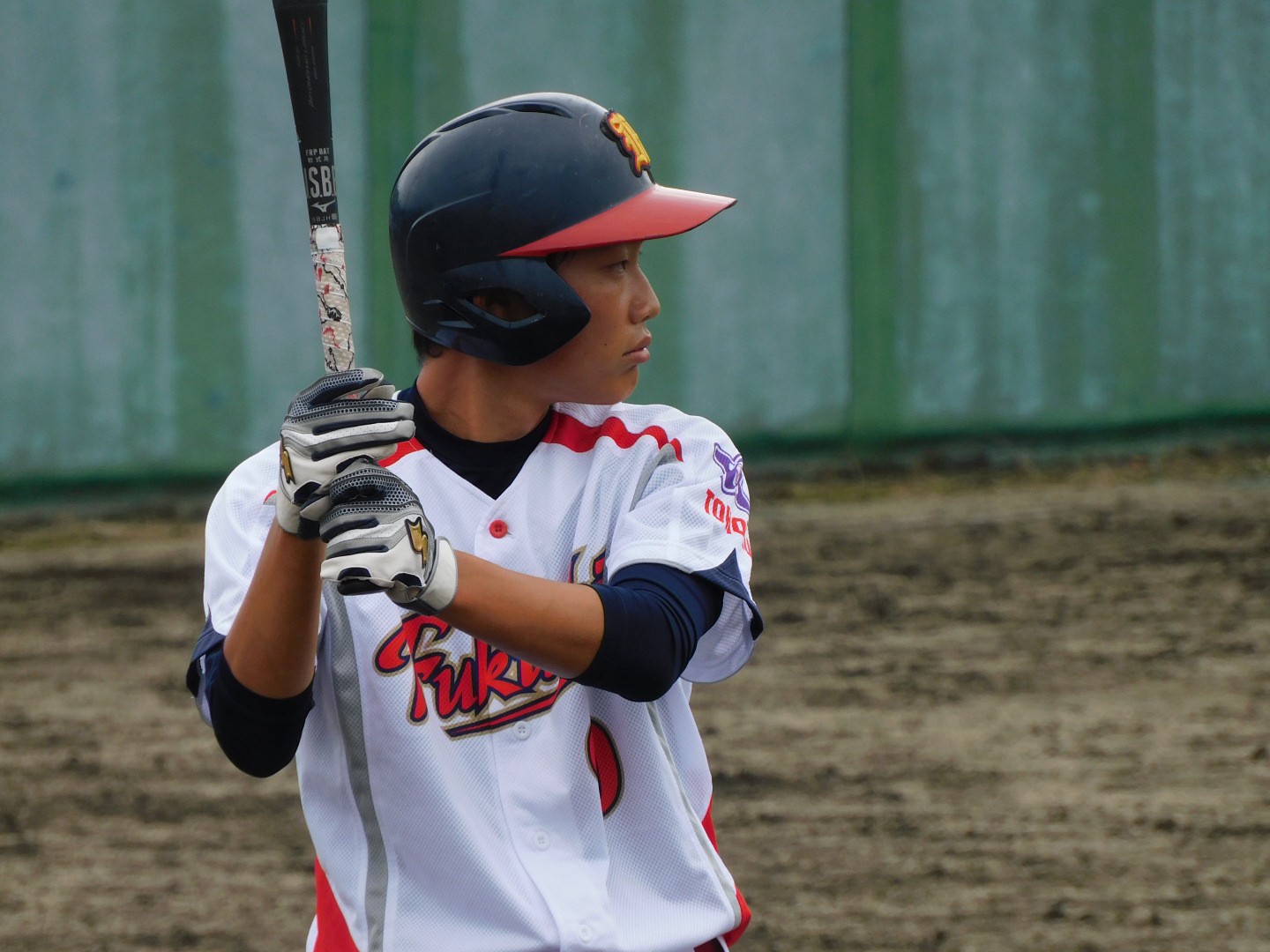 2Sから丸山の球を捉え安打を放った百瀬(2年)