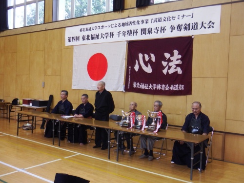 関泉寺住職、田村氏によるあいさつ
