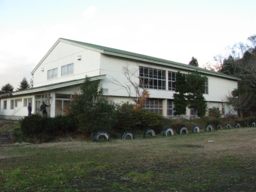 旧文字小学校体育館