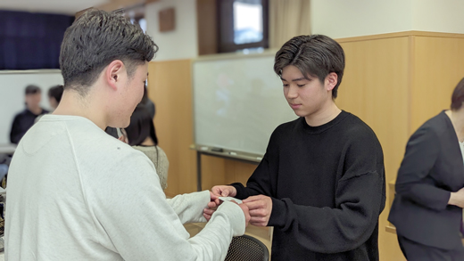 名刺交換の練習