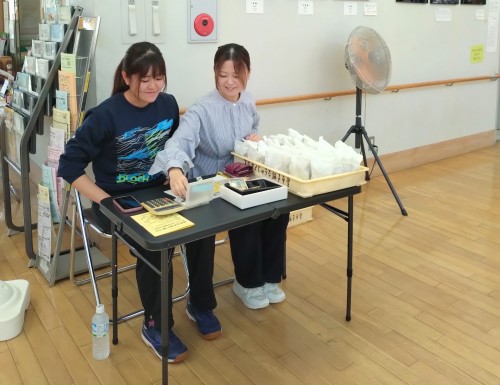 おまんじゅうの販売準備