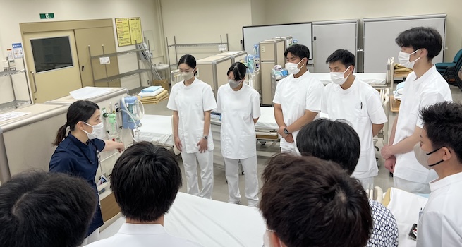 救急救命士課程学生がナーシングケア実習を実施