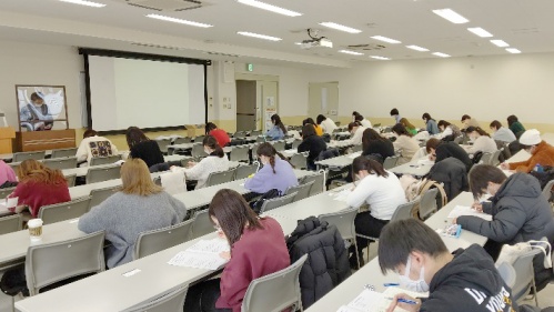試験中の様子