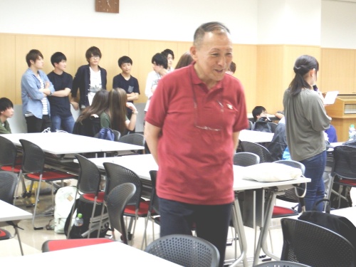 学科長の舩渡教授