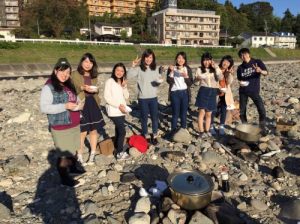 河原で芋煮会