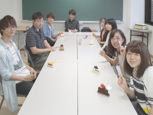 期末恒例のケーキ会