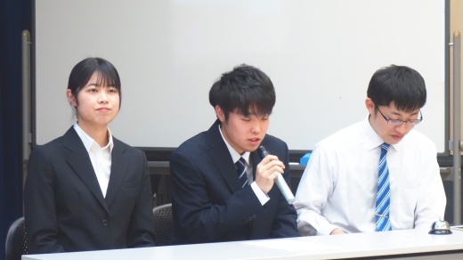司会者の3人