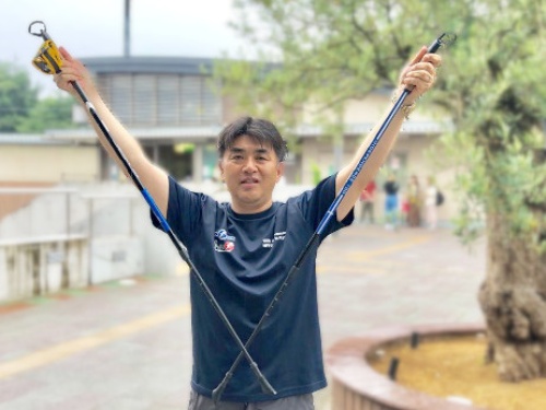 ステーションキャンパスで学生を指導する齋藤先生