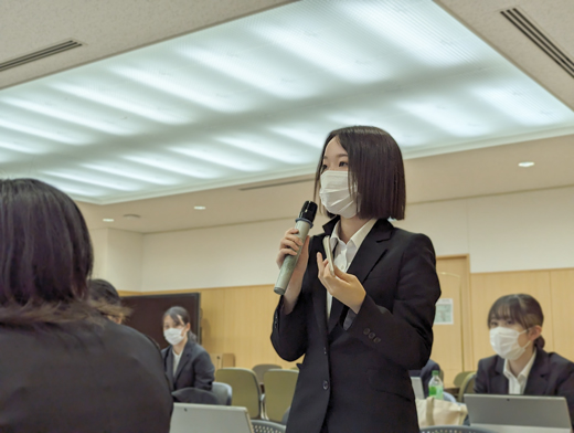 質疑応答の様子