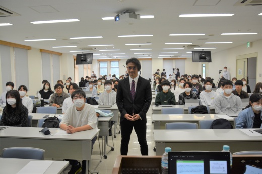 山口達也氏と聴講した学生