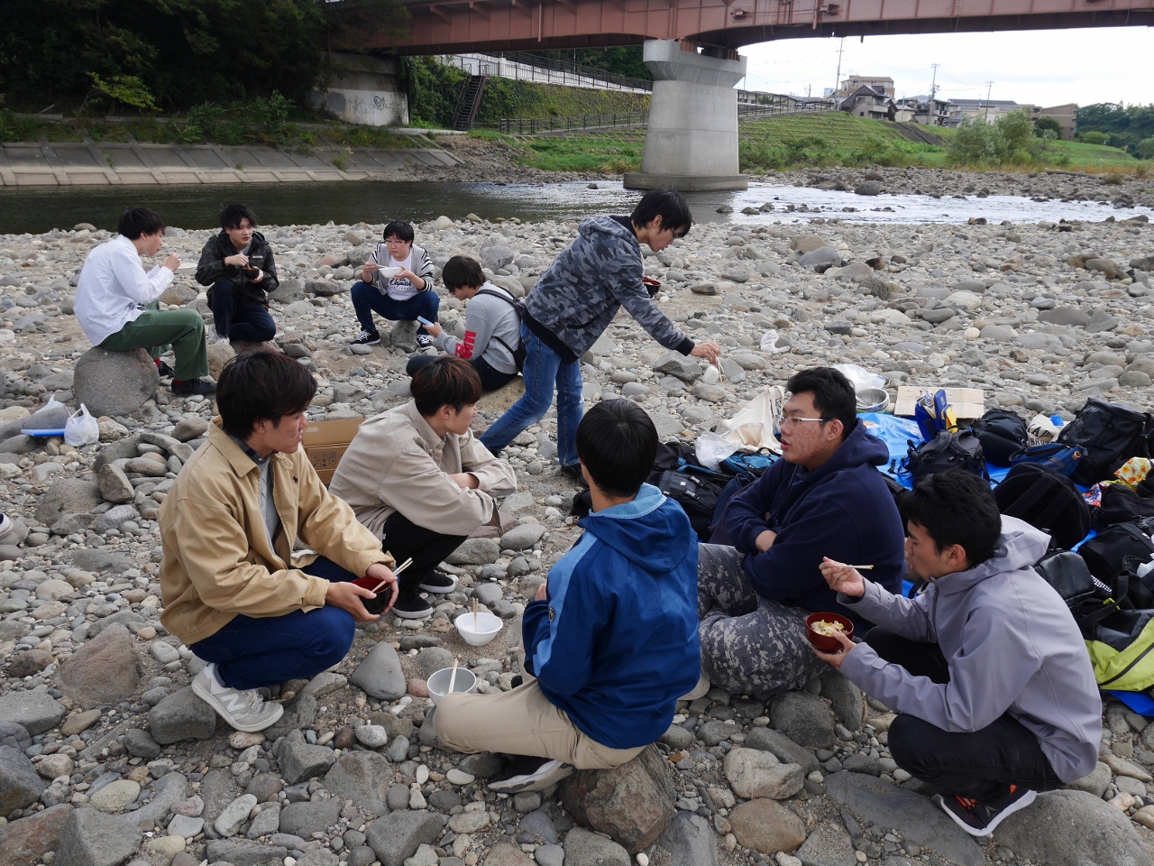 食事と歓談