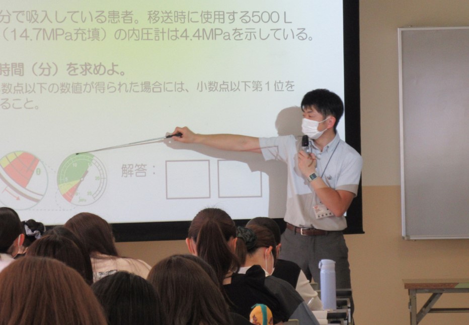 高根先生の授業の様子