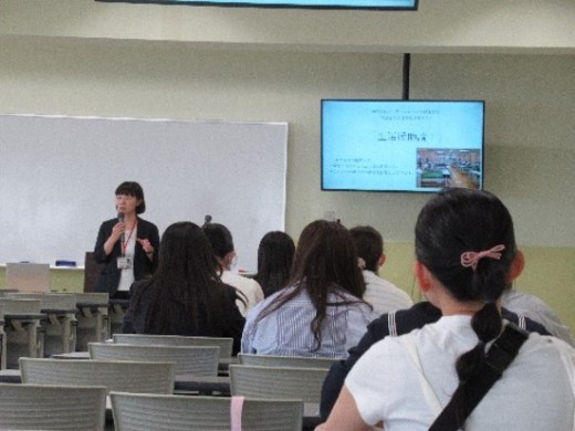 大学の講義を受ける