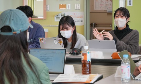 【３学科合同授業】多職種連携の第一歩！福祉心理学科・リハビリテーション学科・保健看護学科の合同授業開催