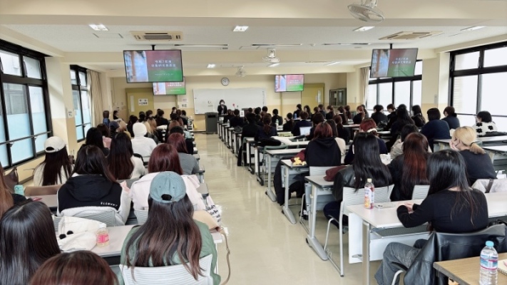 【保健看護学科】卒業研究発表会を開催しました