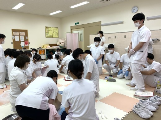 全員、積極的に演習に取り組みました