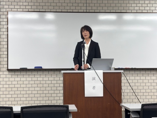 演題発表の様子