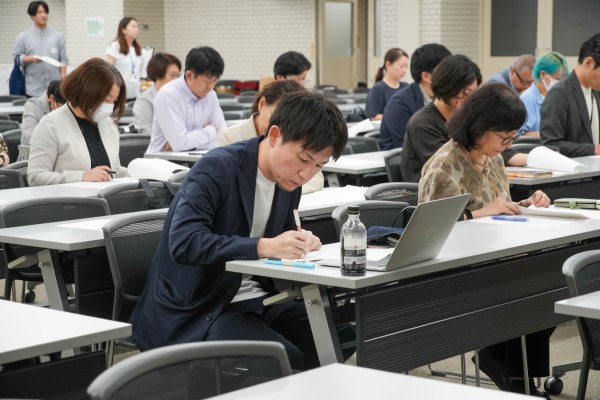 総会開催中の様子