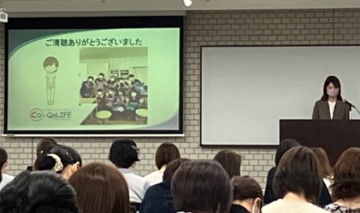 メモを取りながら熱心に聞いていました。